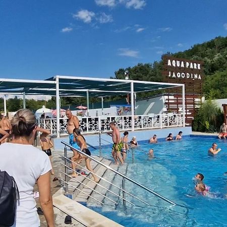 Royalwings Apartman Jagodina Exterior foto