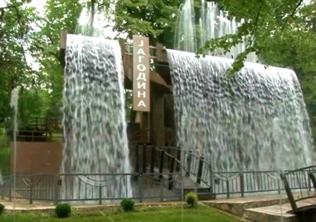 Royalwings Apartman Jagodina Exterior foto